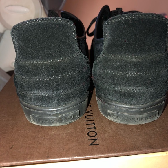 LOUIS VUITTON Monogram Embossed Calfskin - Picture 6 of 8